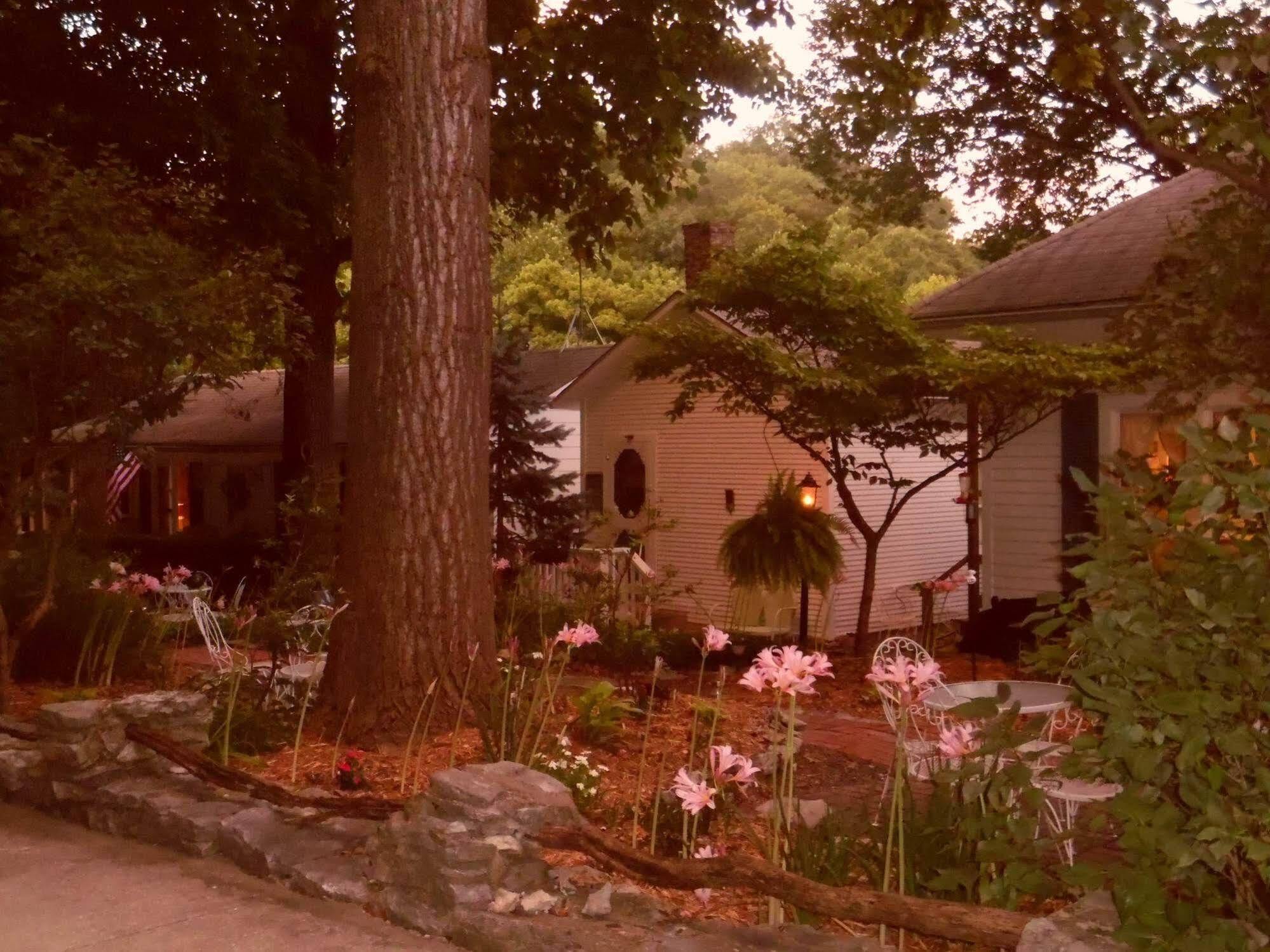 Maple Leaf Cottage Inn Elsah Zewnętrze zdjęcie