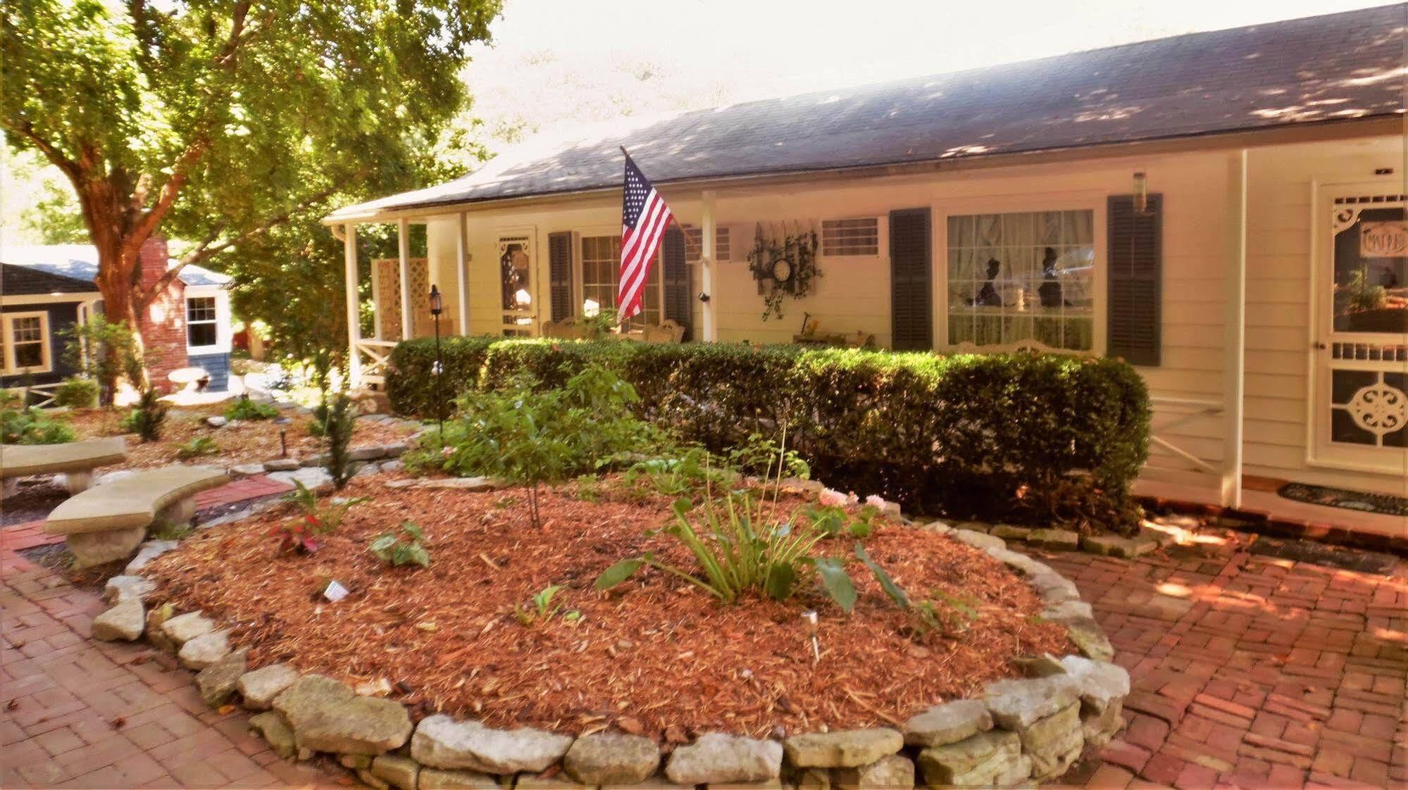 Maple Leaf Cottage Inn Elsah Zewnętrze zdjęcie